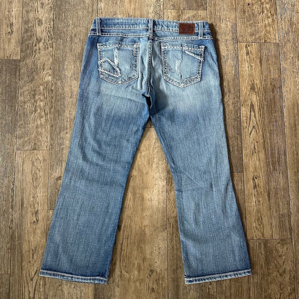 BKE Buckle STELLA Women Size 29 Blue Low Rise Crop Capri Jeans Denim Pants 31x25 - Picture 2 of 11